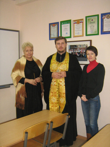 Иерей Дионисий Реуцкий освятил помещение класса в гимназии №76